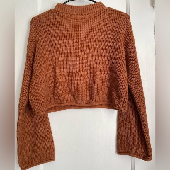 Wild Fable Scoop-neck Pullover Cropped Boxy Sweater Size: Medium - Picture 3 of 5
